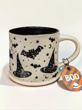 Halloween Ceramic Mug with Black Witch Hats & Bats Design NWT 17oz